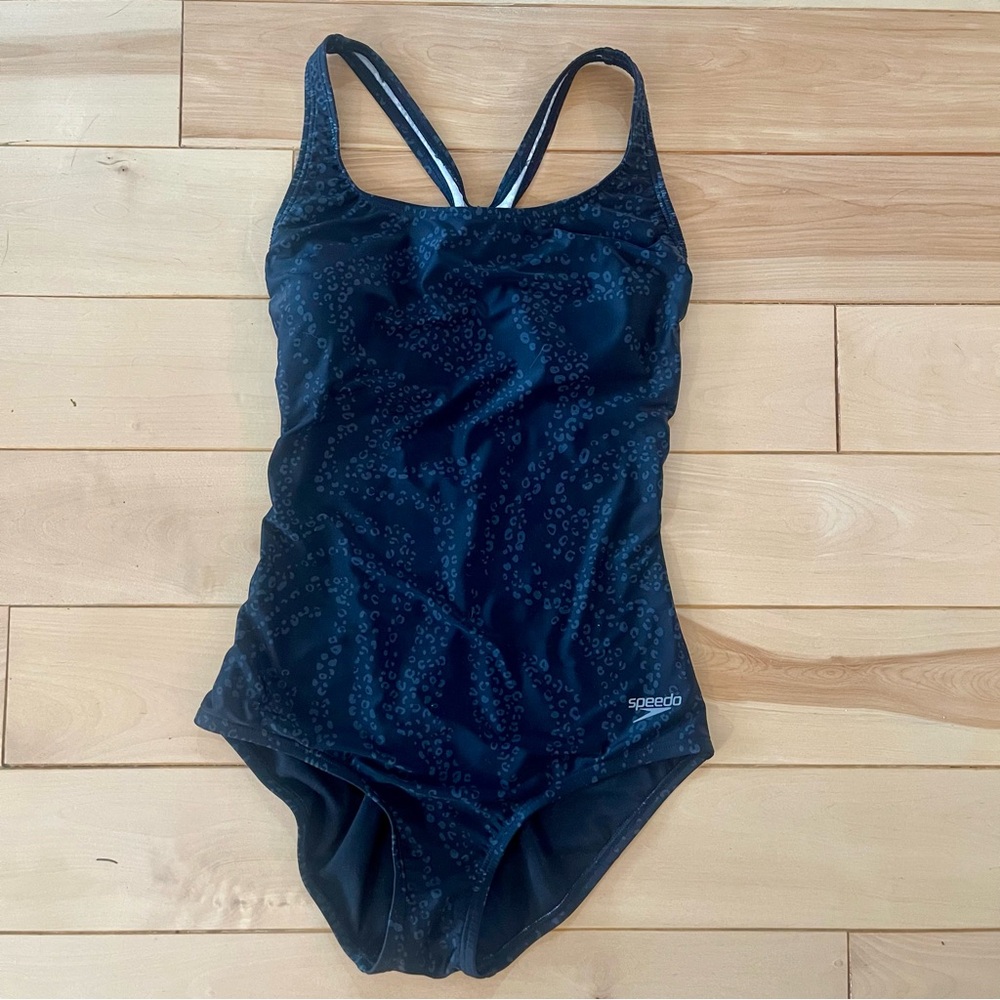 Speedo Black One-Piece Ultraback Swimsuit, perfect condition, size 6